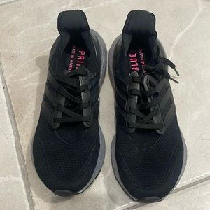 Adidas UltraBoost 21